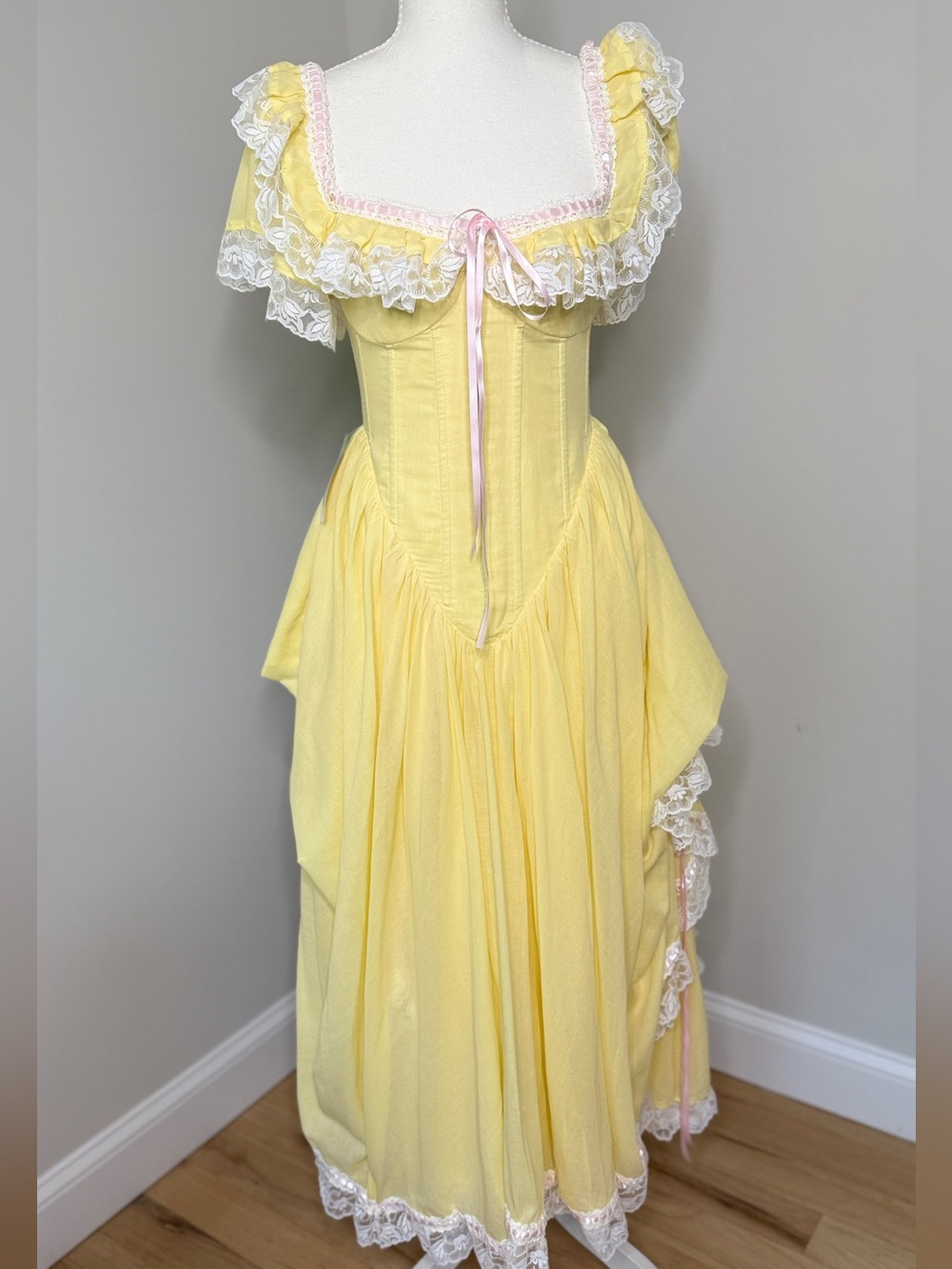 Selkie Custard Cupid Dress Small – Corset Back & Adjustable Bustle NWT - Picture 3 of 8